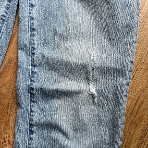 Pistola light wash blue jeans relaxed fit. Button fly. Ankle length. Size 25. - Picture 6 of 9